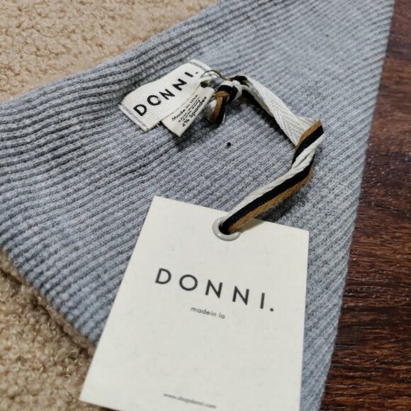 DONNI. Unisex Two-Tone Beige And Gray Soft Comfy Neck Warmer Scarf, NWT - Picture 12 of 14